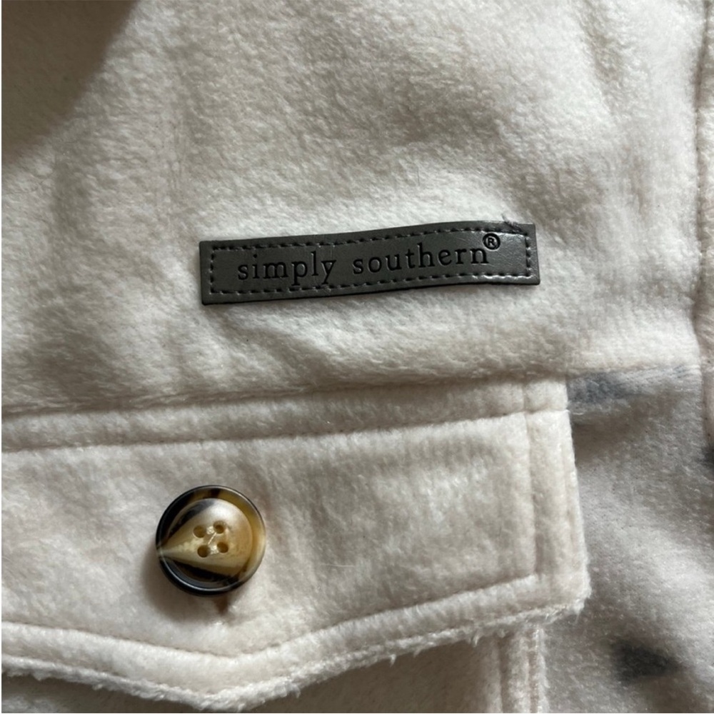 Simply Southern White Button-Up with Stylish Accents - Picture 2 of 4